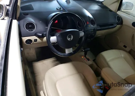 2010 Volkswagen New Beetle z USA, uszkodzony, nr VIN 3VWRG3AL3AM005590